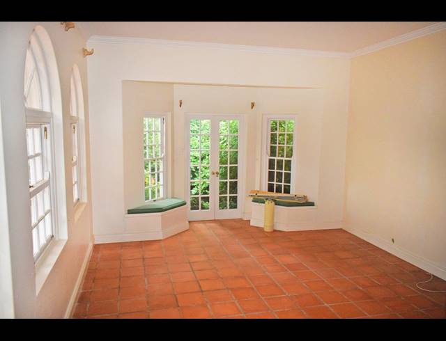 4 BEDROOM HOUSE FOR SALE IN HOUGHTON ESTATE
